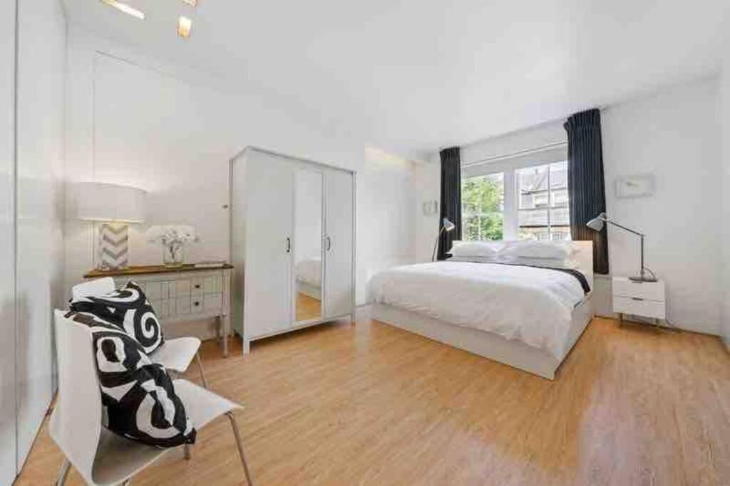 Luxury Apartment In Belsize Park Londra Esterno foto